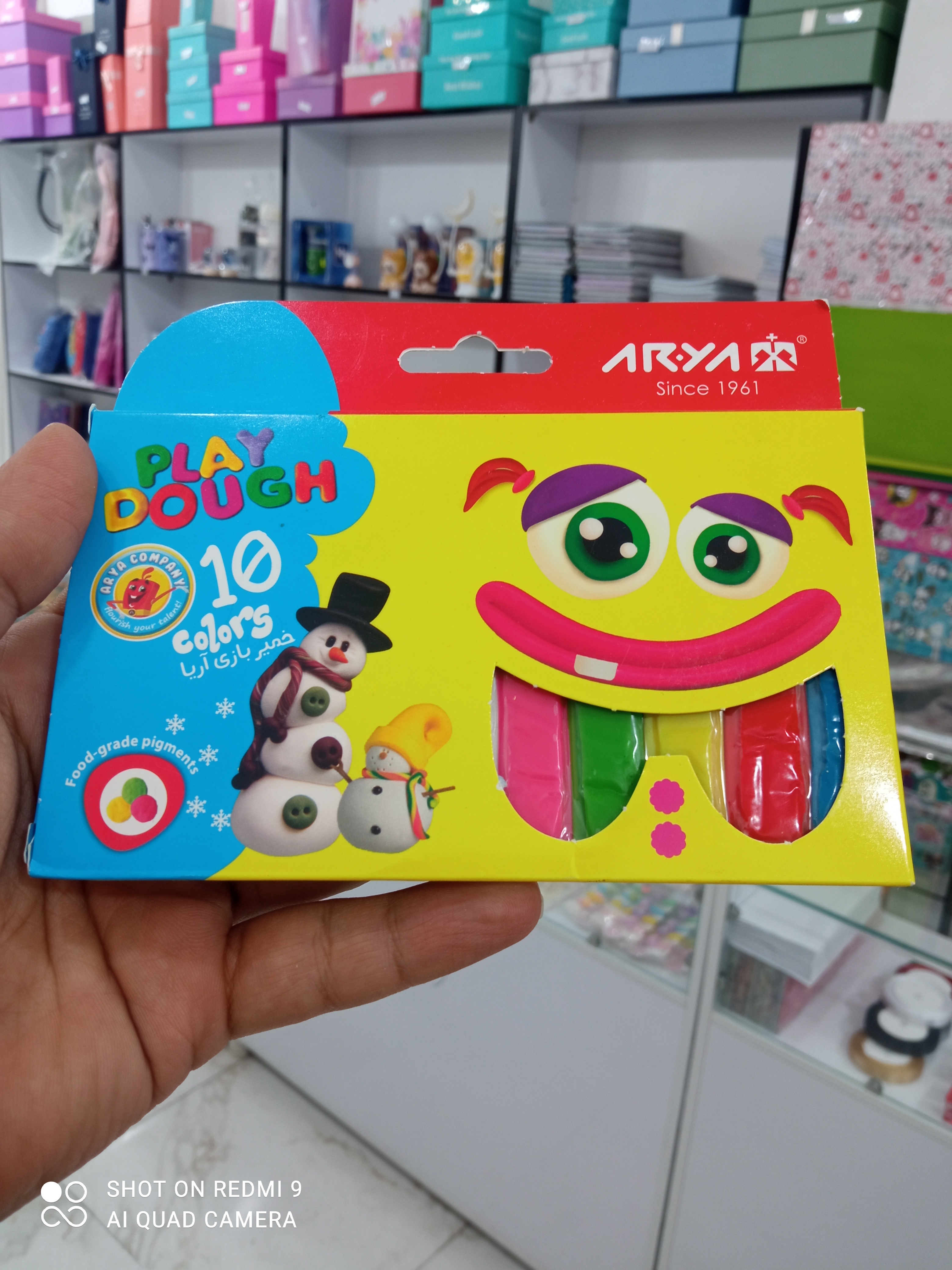 خمیر بازی ۱۰ رنگ مقوایی آریا